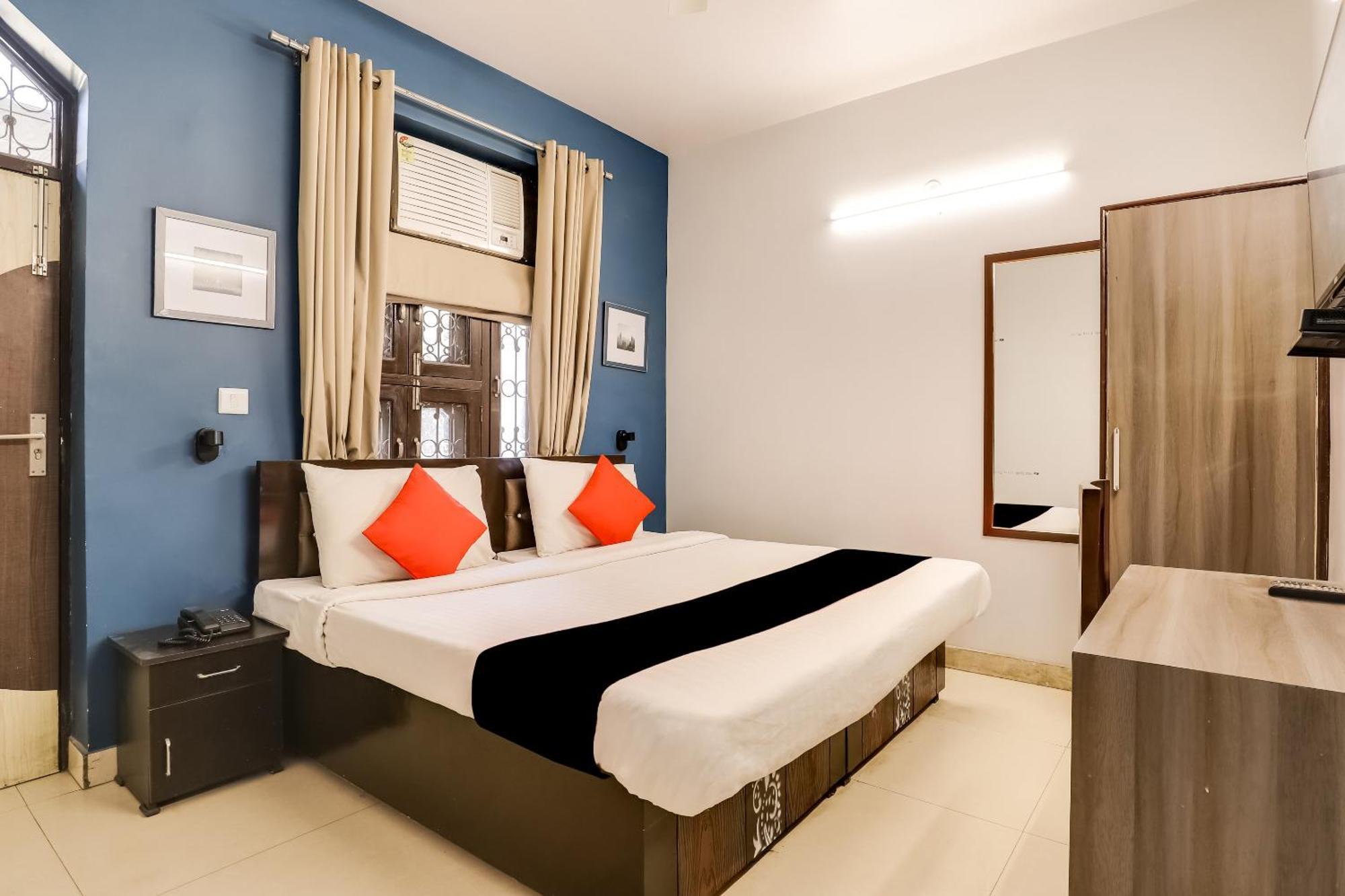 Collection O 71756 Hotel Silver Arrow Near Pacific Mall Tagore Garden Delhi  Exterior photo